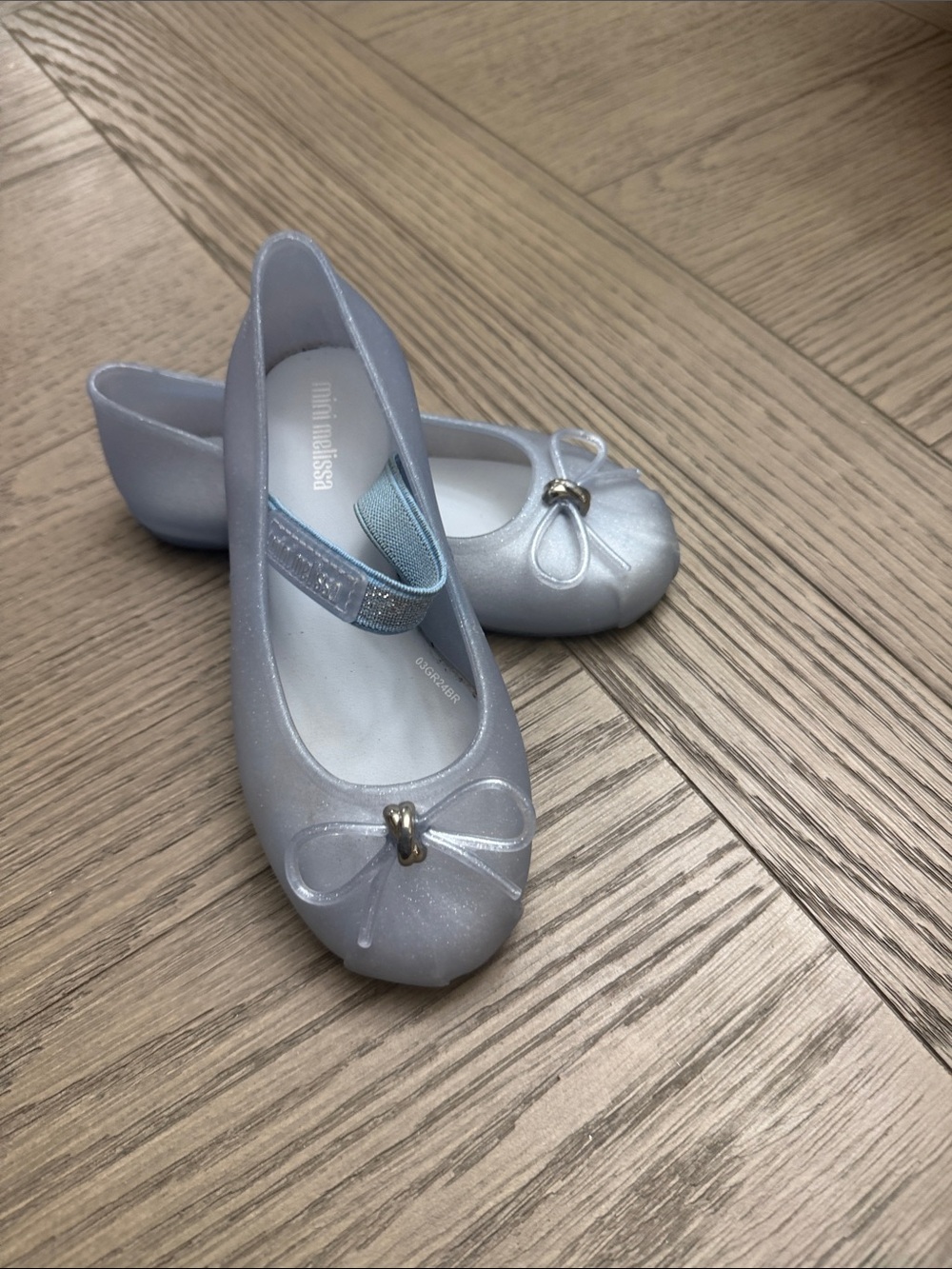 Mini Melissa Girls' Shimmery Silver Mary Jane Ballet Flats with Bow